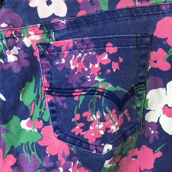Vineyard vines floral ankle jeans size 10 - Picture 8 of 8